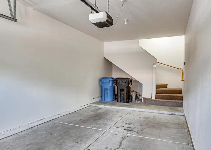 Pool & Hot Tub Access! Family In *